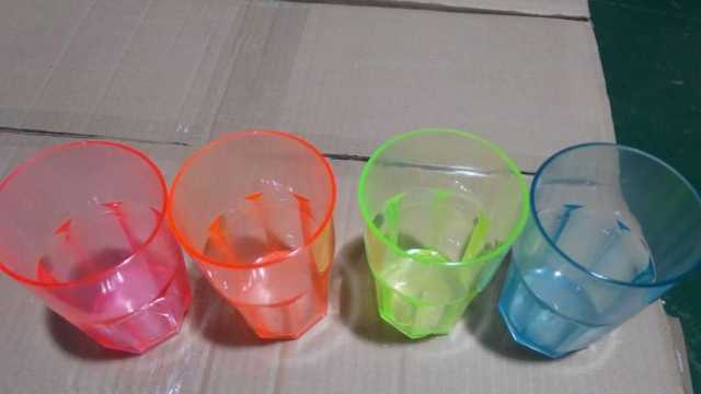 Colored glass cups - اكواب زجاج الوان