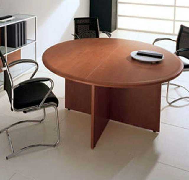 طاولة مكتب للاجتماعات