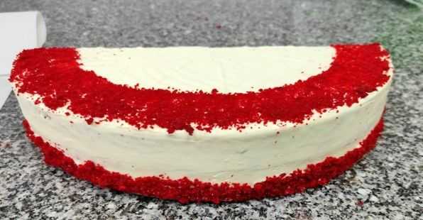 Large Red Velvet (12 Pieces)