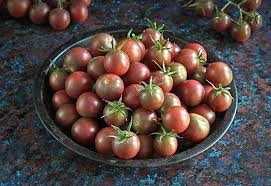 Black Cherry Tomatoes - طماطم شيري سودة