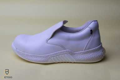 safety shoe white