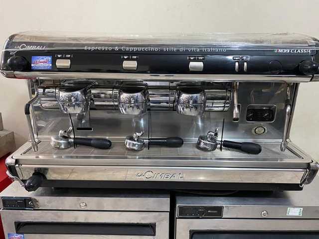 ماكينة قهوة شمبالي 3 جروب